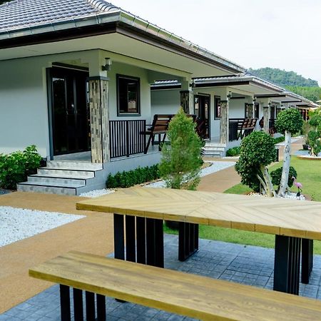 Thai Smile Resort Rayong Ngoại thất bức ảnh